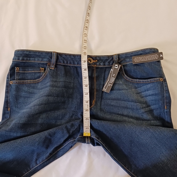 ana Low Rise Bootcut Dark Wash Denim Jeans Size 16 - Picture 10 of 11
